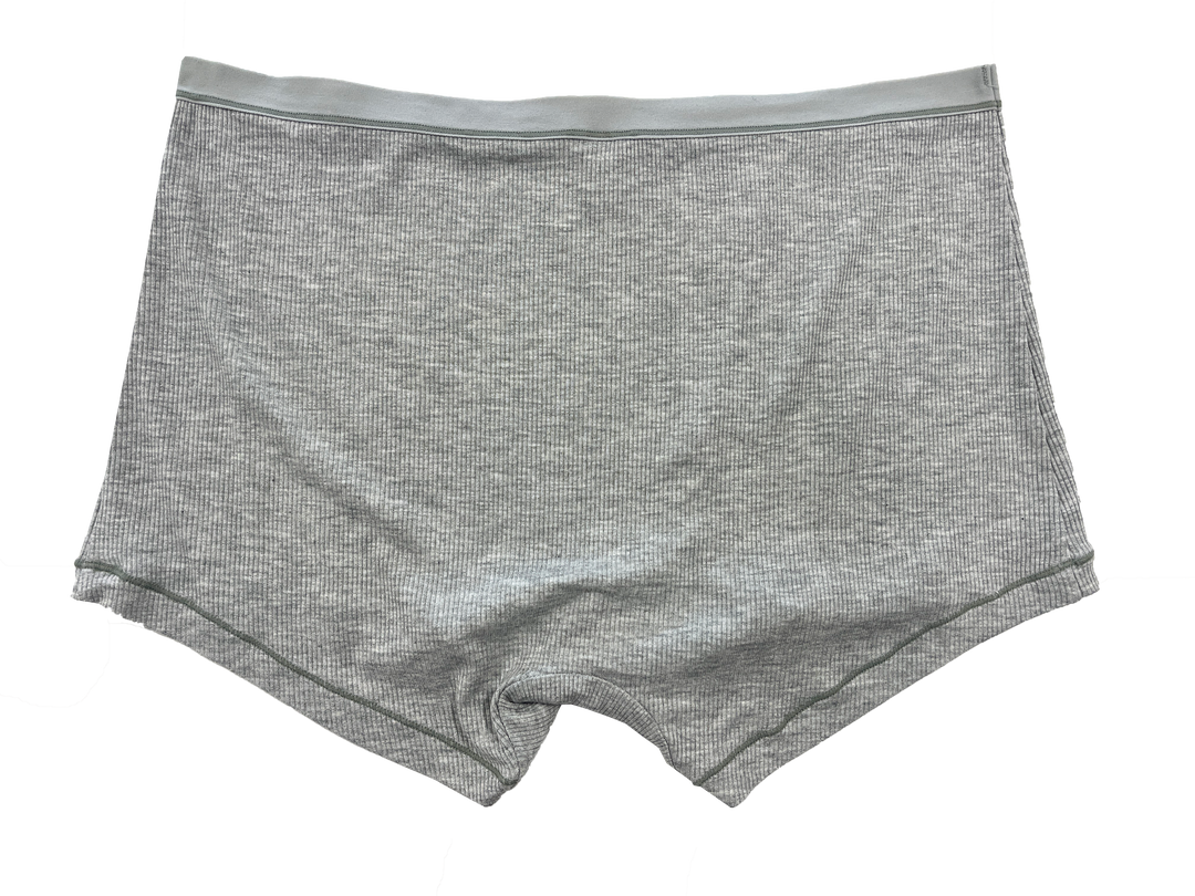 Modal Short with Contrast Stitching