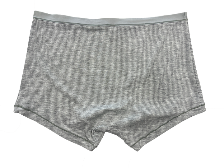 Modal Short with Contrast Stitching